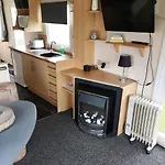 Caravan Getaway Sand Le Mere Tunstall
