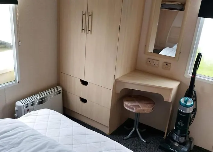 Caravan Getaway Sand Le Mere Tunstall