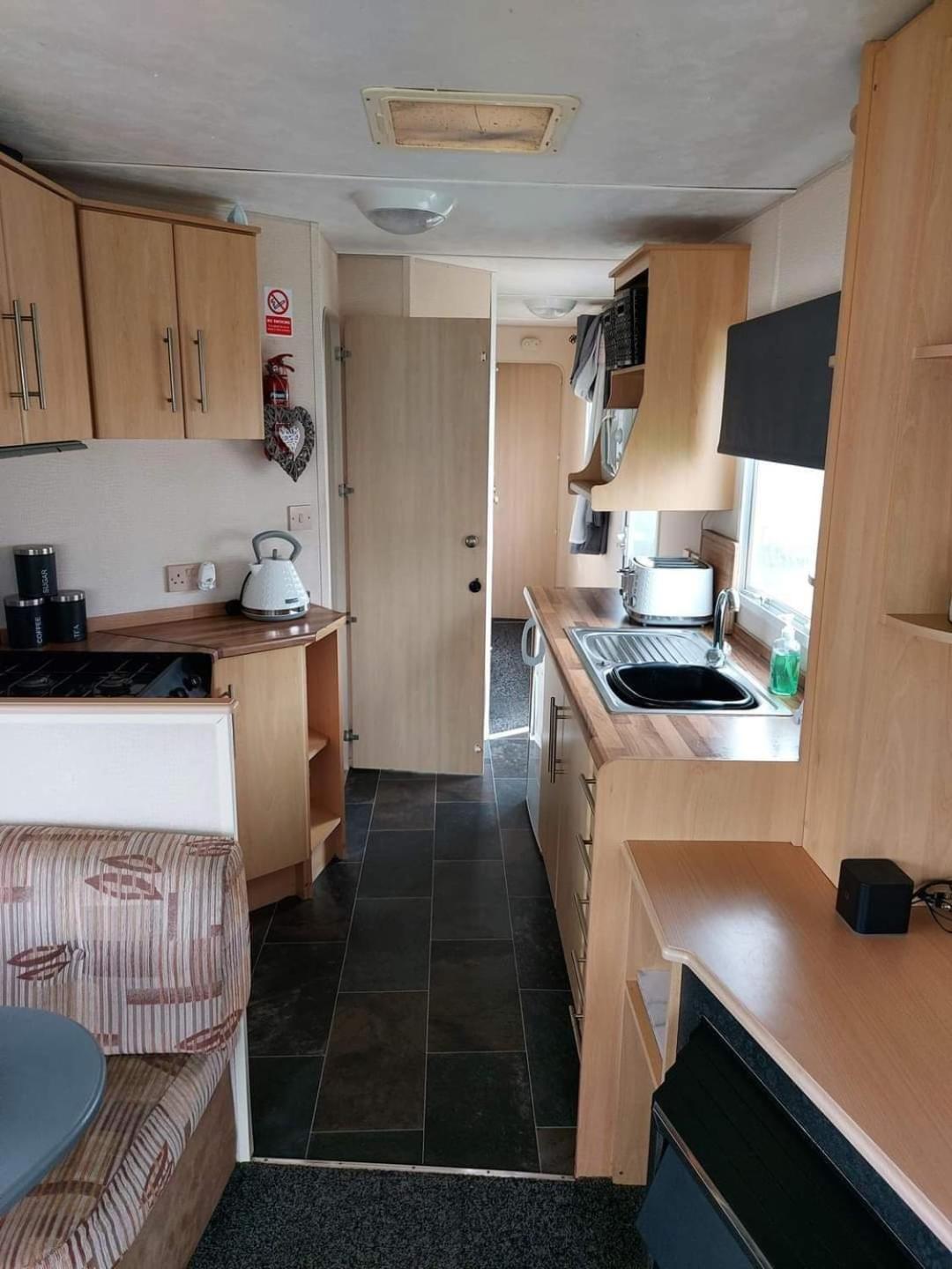 Caravan Getaway Le Mere Tunstall * Kingston upon Hull