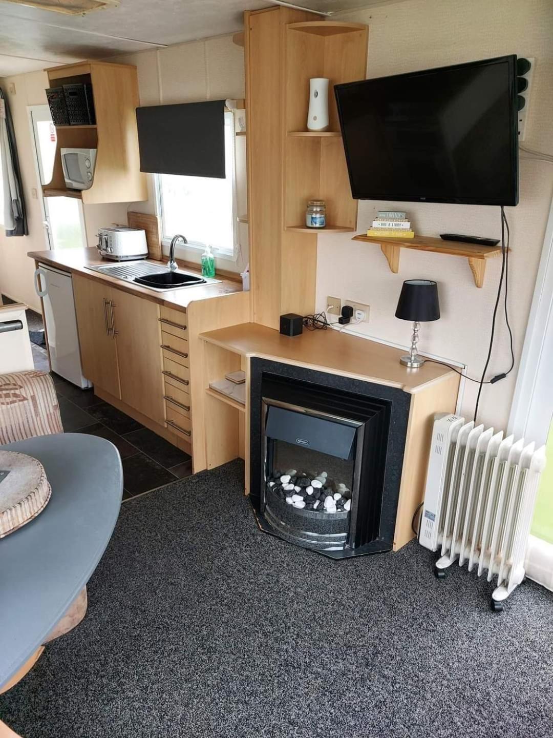 Caravan Getaway Le Mere Tunstall *